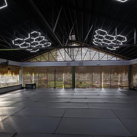 Asgard Resort & Mma Gym General Luna  Esterno foto